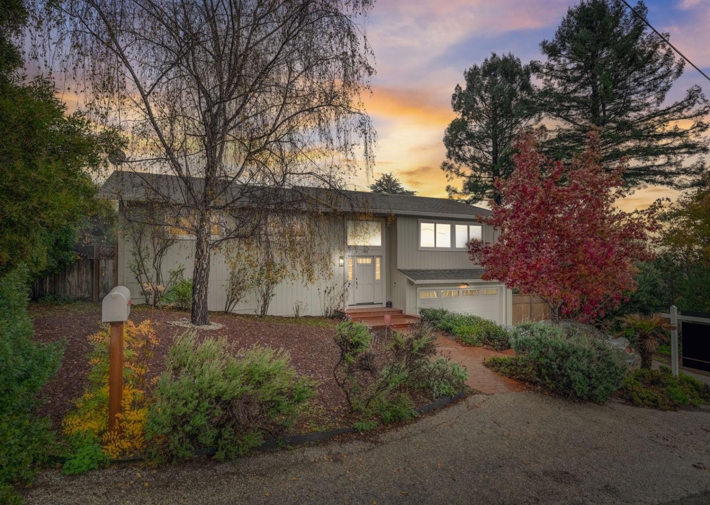 Detail Gallery Image 1 of 1 For 8 Windemere Ln, Aptos,  CA 95003 - 3 Beds | 2/1 Baths