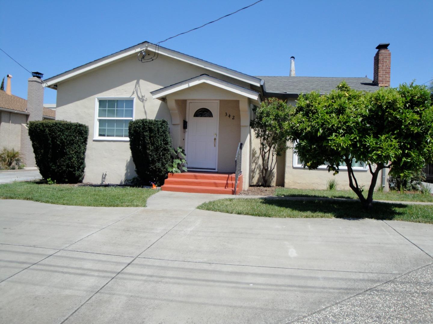 Detail Gallery Image 1 of 1 For 342 S Redwood Ave, San Jose,  CA 95128 - 2 Beds | 1 Baths