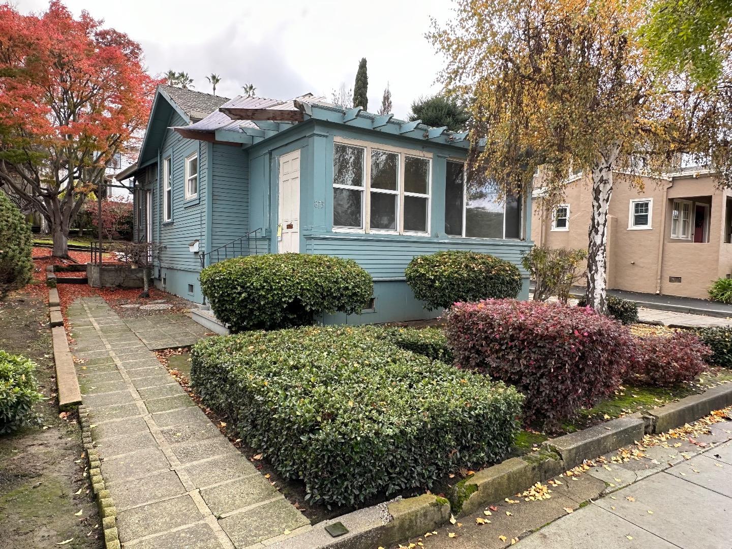 873 California Drive, Burlingame, California 94010, 2 Bedrooms Bedrooms, ,1 BathroomBathrooms,Residential,Sold,873 California Drive,ML81950275