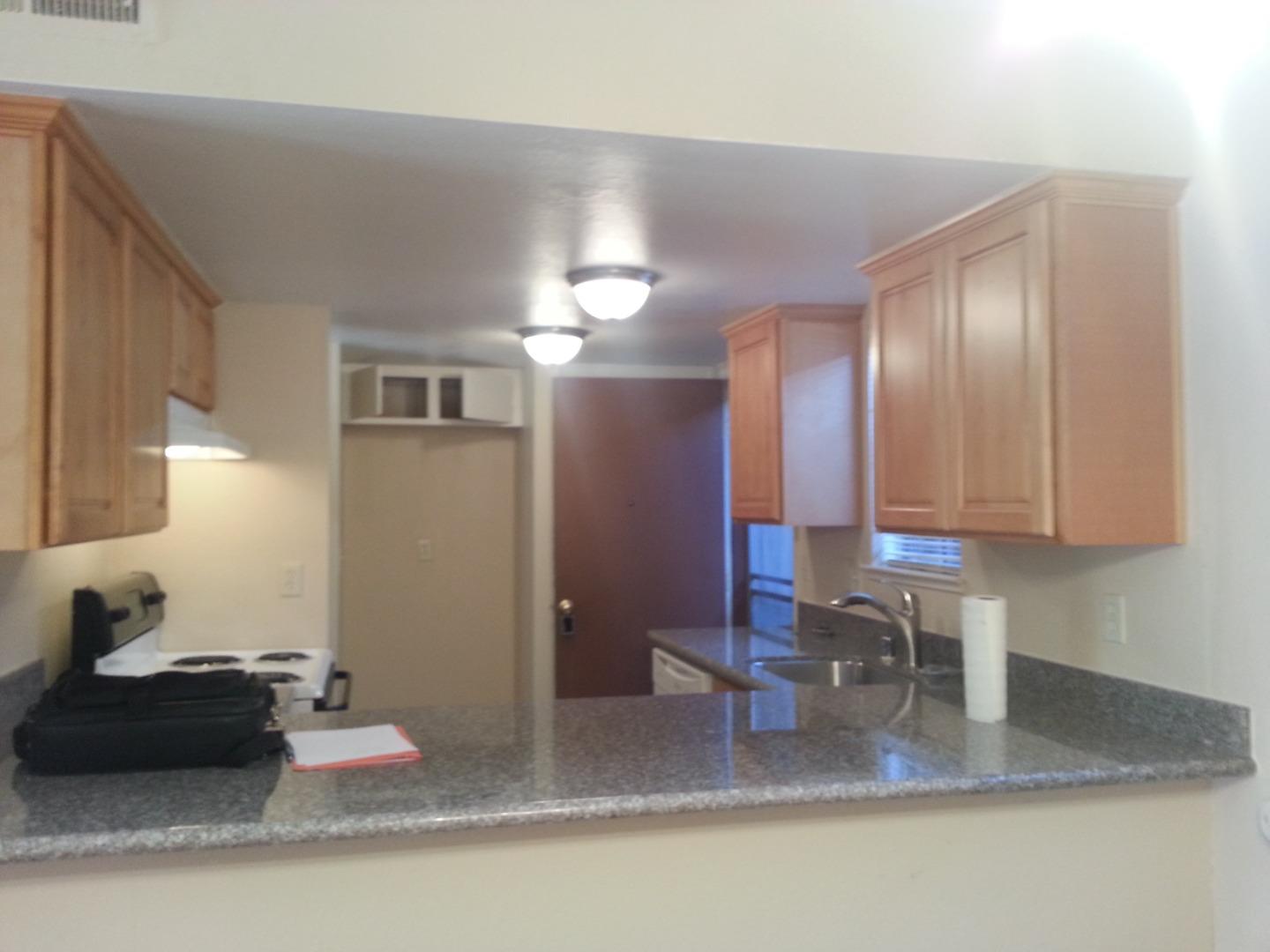 Detail Gallery Image 1 of 1 For 212 E Red Oak Dr #K,  Sunnyvale,  CA 94086 - 3 Beds | 1/1 Baths