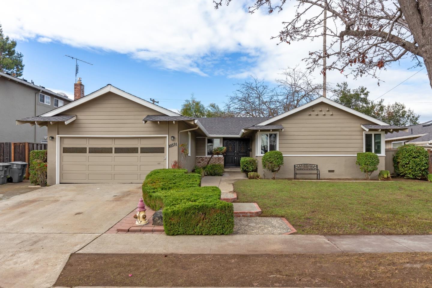 Detail Gallery Image 1 of 1 For 10591 Farallone Dr, Cupertino,  CA 95014 - 3 Beds | 2 Baths