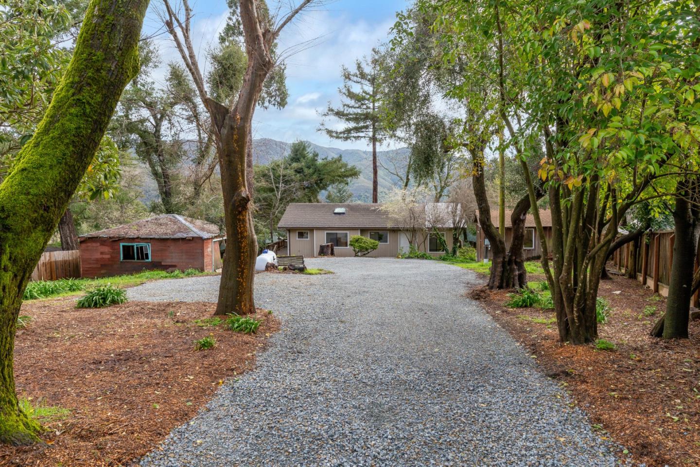 21516 Betty Ann Ct, Los Gatos, CA 95033