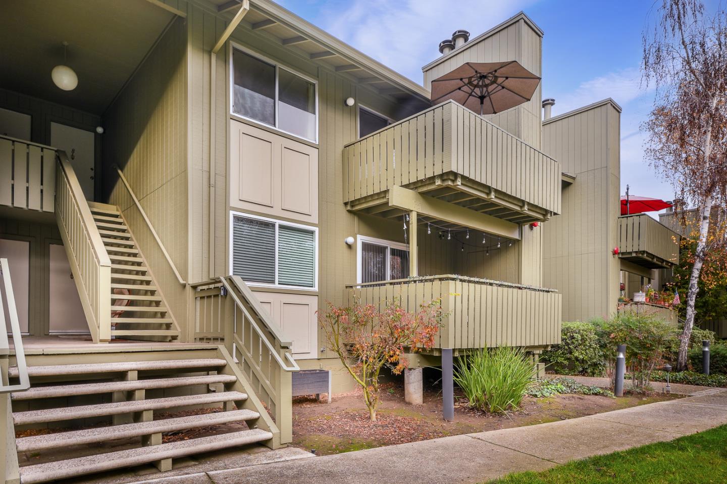 Detail Gallery Image 1 of 1 For 50 E Middlefield Rd #4,  Mountain View,  CA 94043 - 2 Beds | 2 Baths