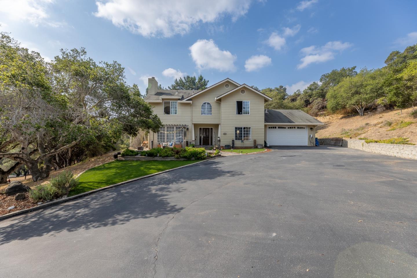 Detail Gallery Image 1 of 1 For 8734 Woodland Heights Ln, Salinas,  CA 93907 - 4 Beds | 3/1 Baths