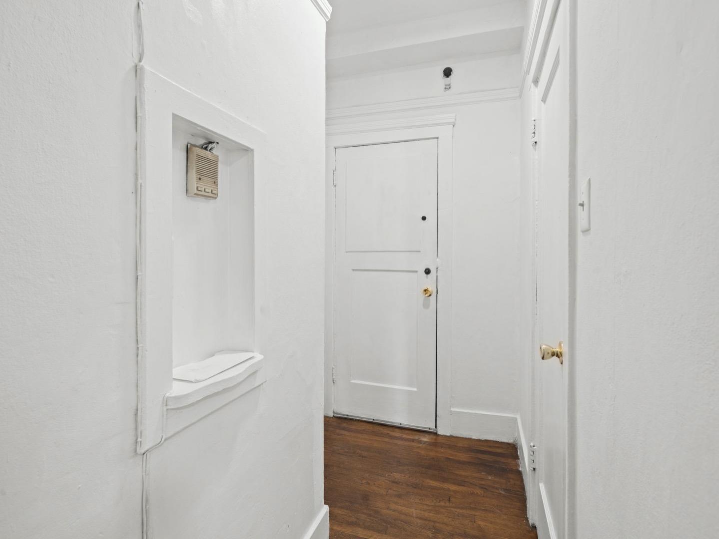 Detail Gallery Image 12 of 43 For 725 Hyde St, San Francisco,  CA 94109 - – Beds | – Baths