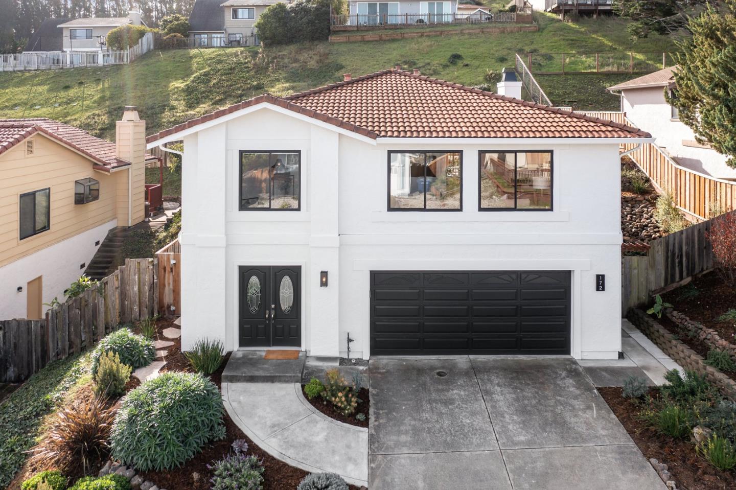 Detail Gallery Image 1 of 1 For 172 Valleyview Way, South San Francisco,  CA 94080 - 3 Beds | 2 Baths