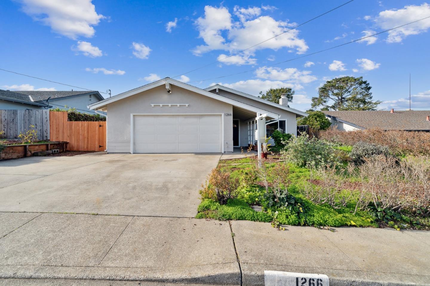 Detail Gallery Image 1 of 1 For 1266 Mcdonald Dr, Pinole,  CA 94564 - 3 Beds | 2 Baths