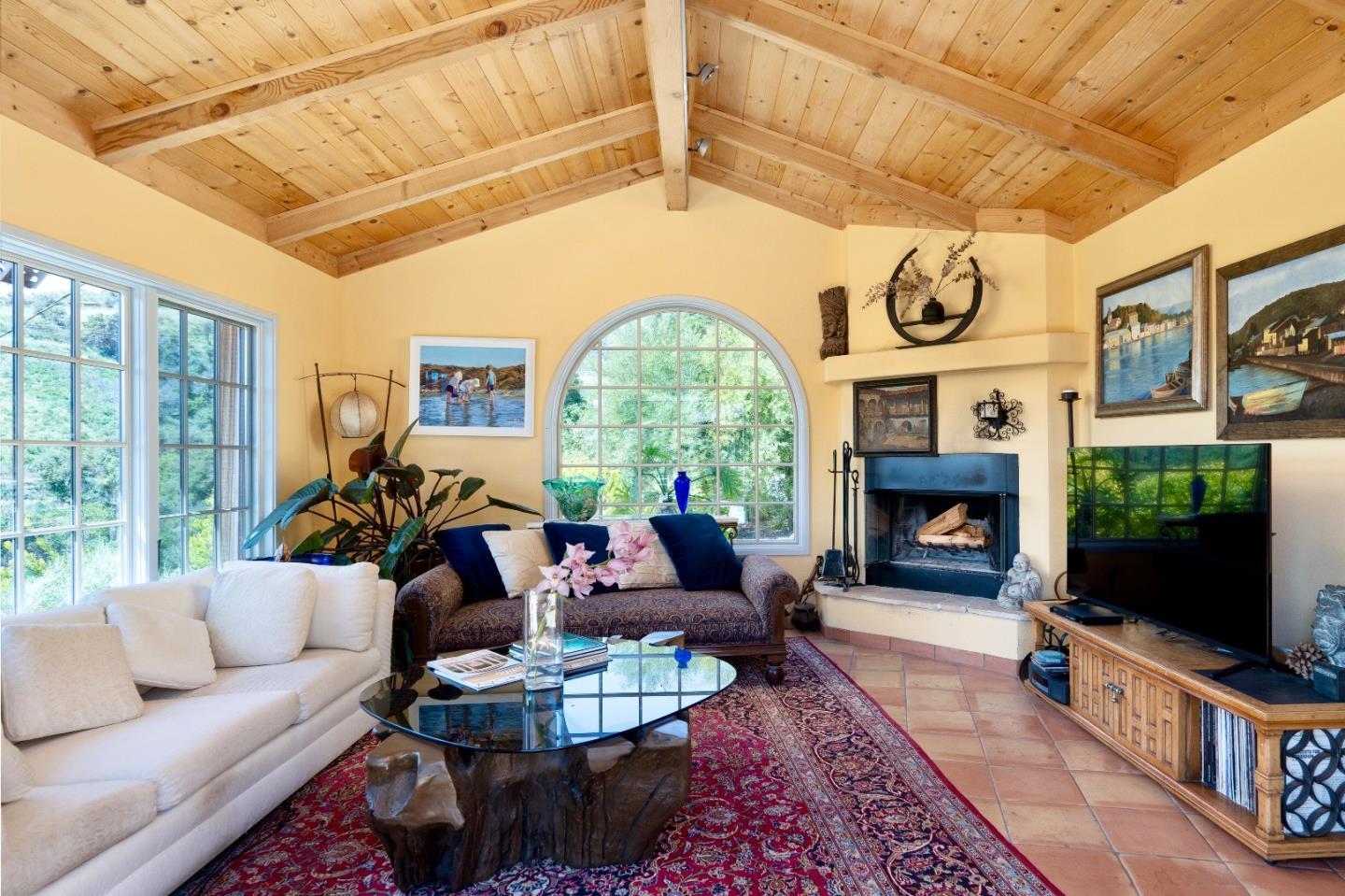 Detail Gallery Image 11 of 29 For 14 Asoleado Drive, Carmel Valley,  CA 93924 - 3 Beds | 2 Baths