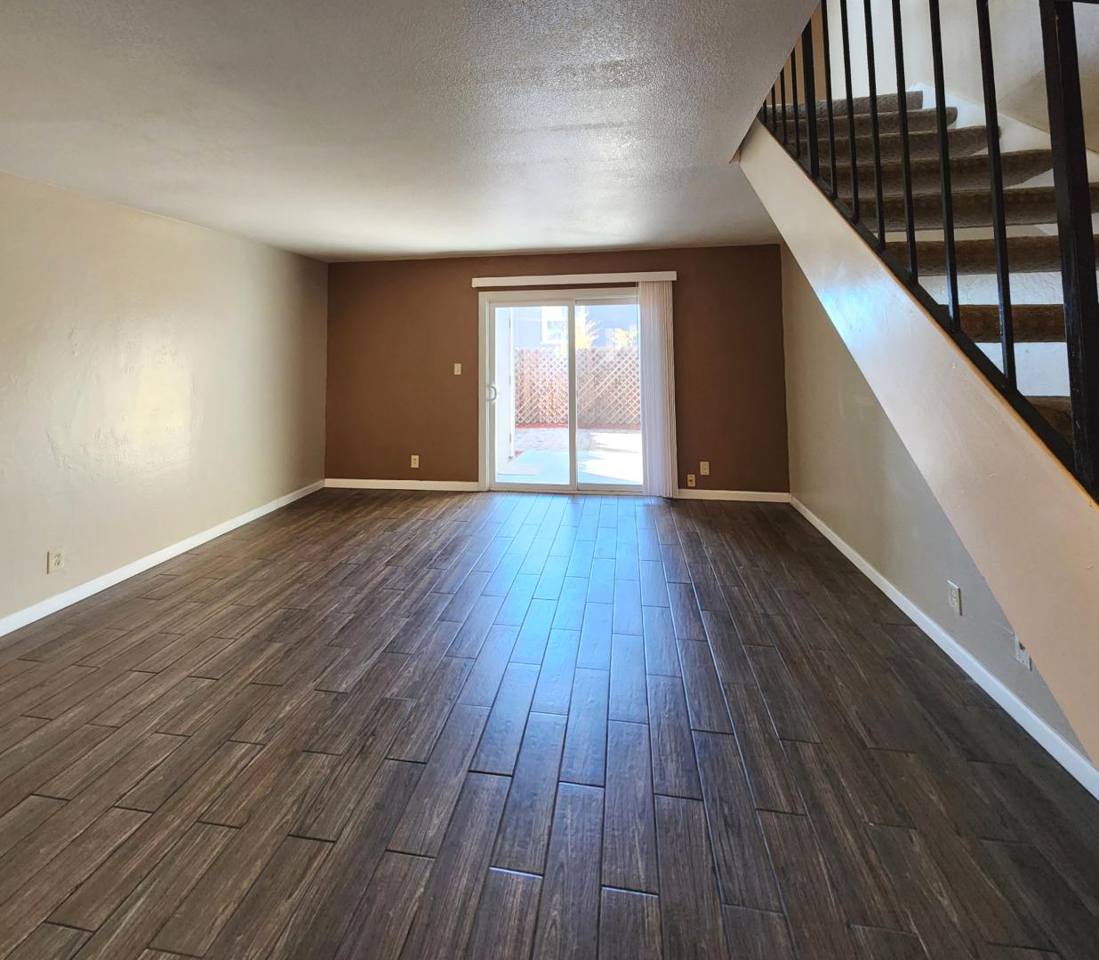 Detail Gallery Image 10 of 26 For 3392 Landess Ave #D,  San Jose,  CA 95132 - 3 Beds | 1/1 Baths