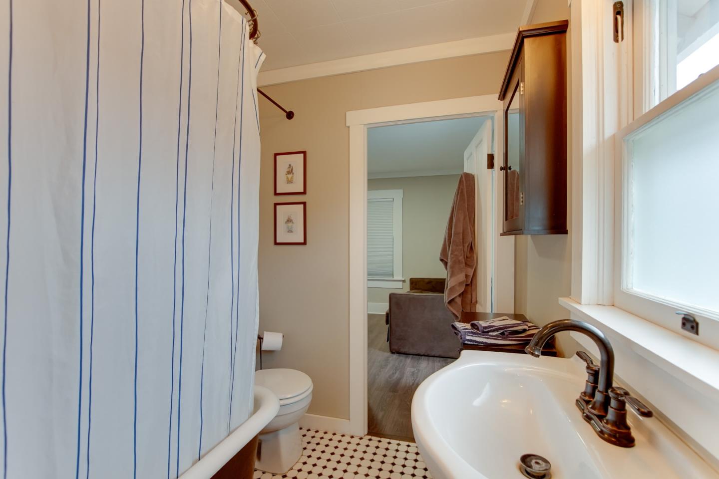 Detail Gallery Image 26 of 49 For 6860 F St, Tres Pinos,  CA 95075 - 3 Beds | 2 Baths