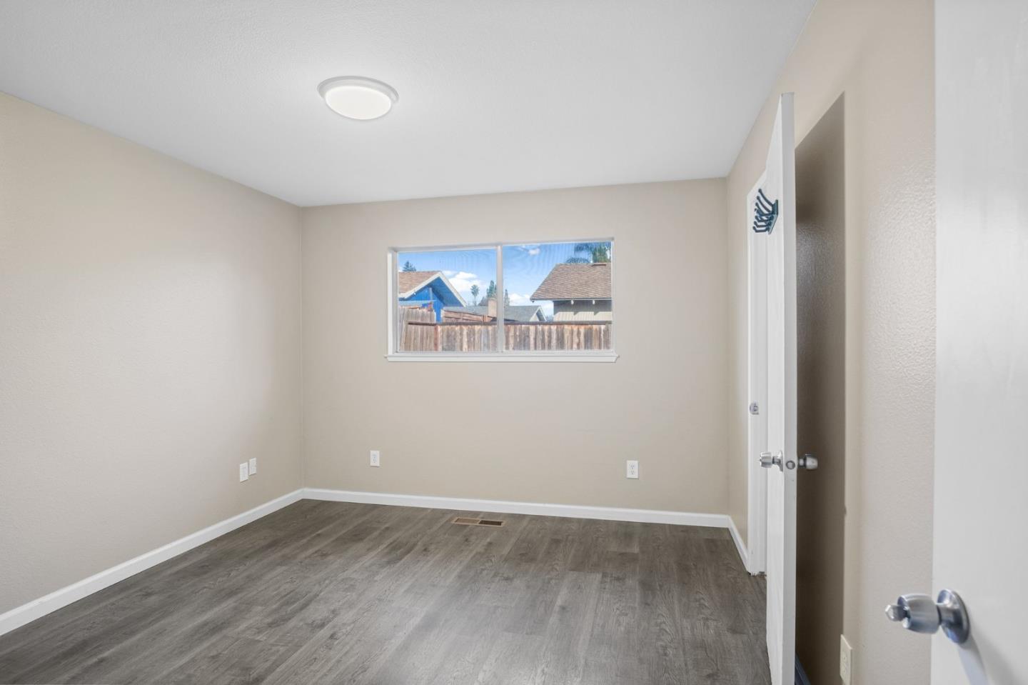 Detail Gallery Image 13 of 25 For 2425 Riedel Way, Modesto,  CA 95355 - 3 Beds | 2 Baths