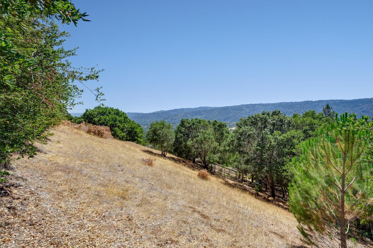 2 Summit Way, Woodside, CA 94062 Beds Baths (Contingent