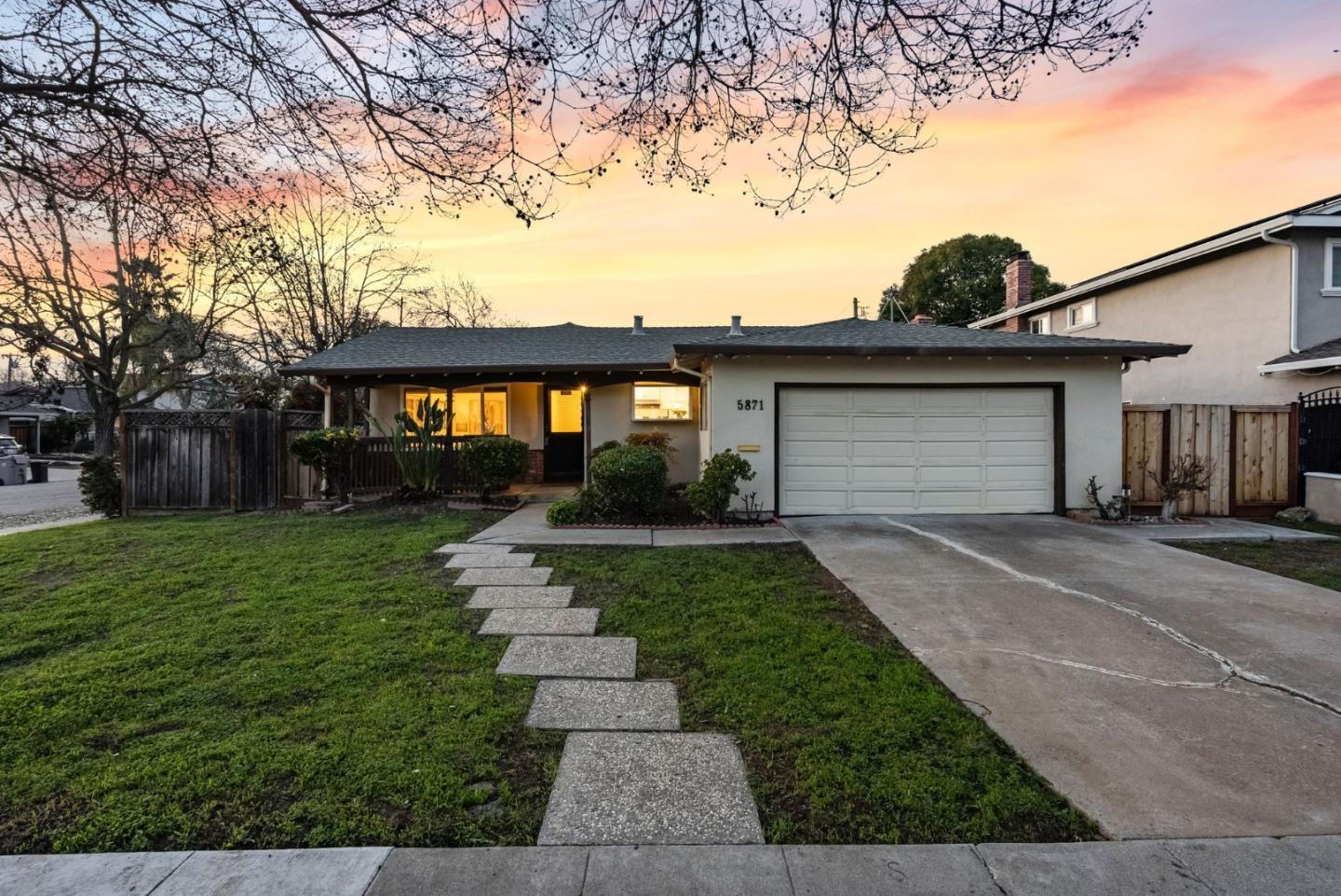 Detail Gallery Image 1 of 1 For 5871 Chesbro Ave, San Jose,  CA 95123 - 3 Beds | 2 Baths