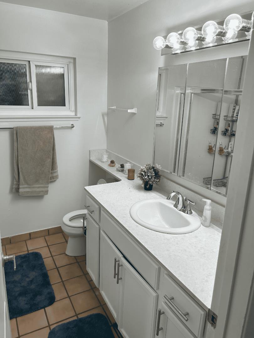 Detail Gallery Image 9 of 13 For 1621 Sixth Ave, Belmont,  CA 94002 - – Beds | – Baths