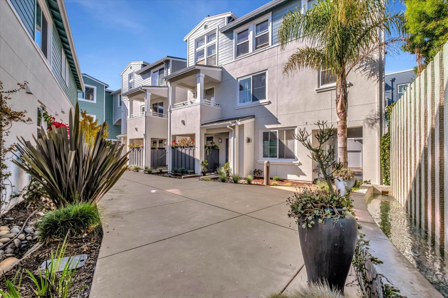 Detail Gallery Image 1 of 1 For 1066 41st Ave #D201,  Capitola,  CA 95010 - 2 Beds | 2/1 Baths