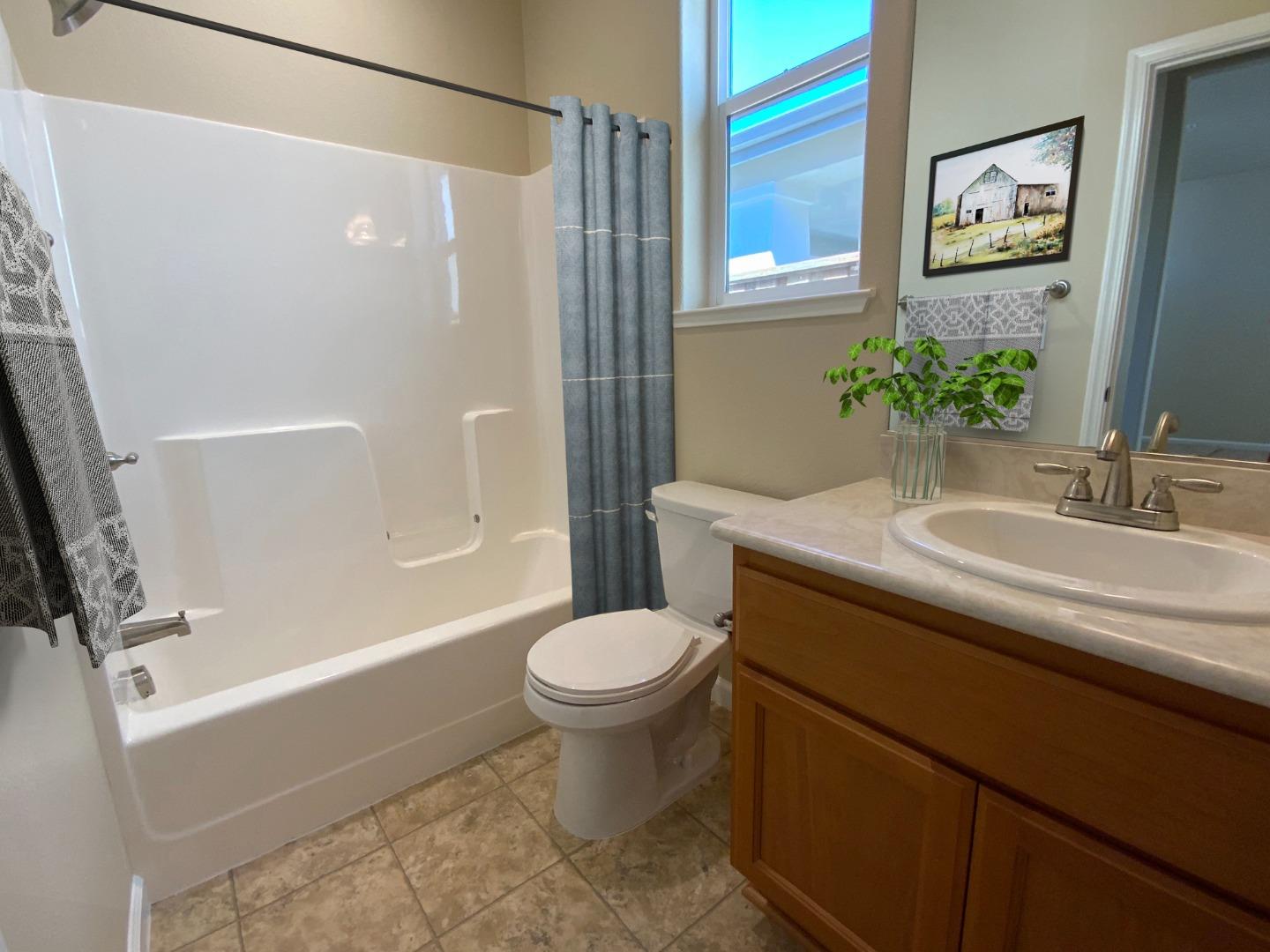 Detail Gallery Image 8 of 9 For 758 Brandywine Ln, King City,  CA 93930 - 3 Beds | 2 Baths