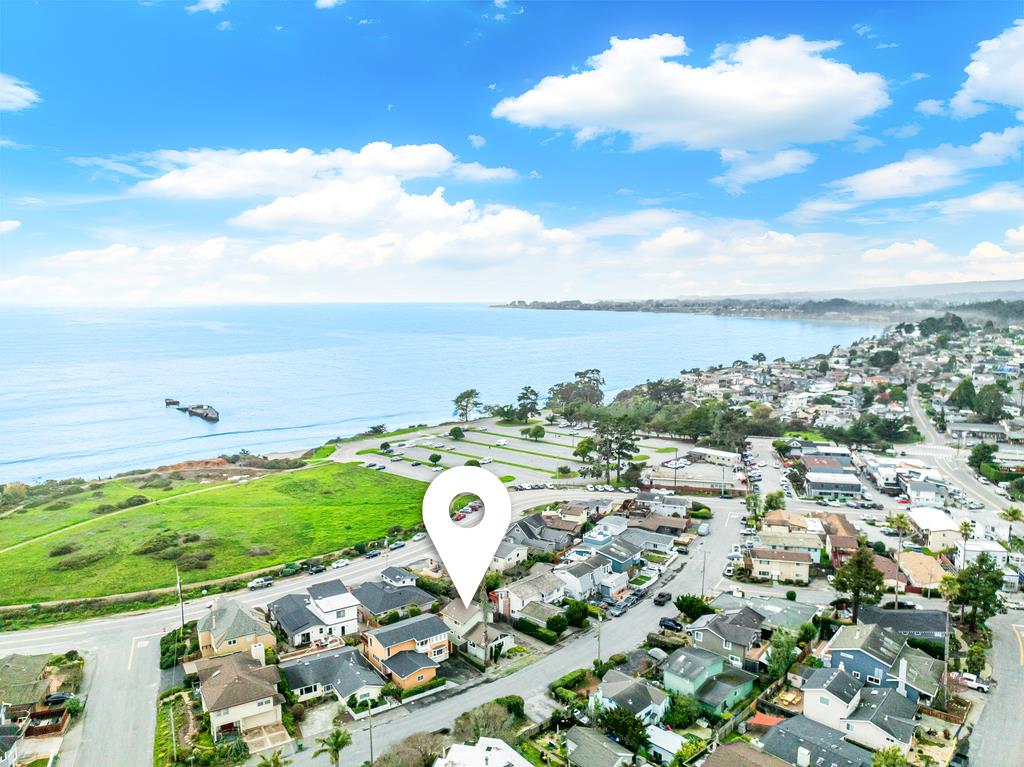 Photo of 209 Santa Cruz Ave in Aptos, CA