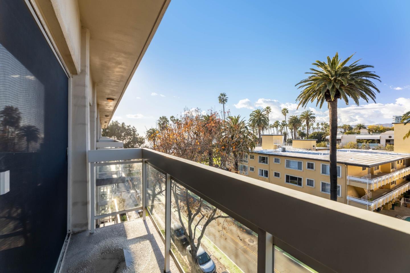 Detail Gallery Image 17 of 51 For 801 Ocean Ave #506,  Santa Monica,  CA 90403 - 2 Beds | 2/1 Baths