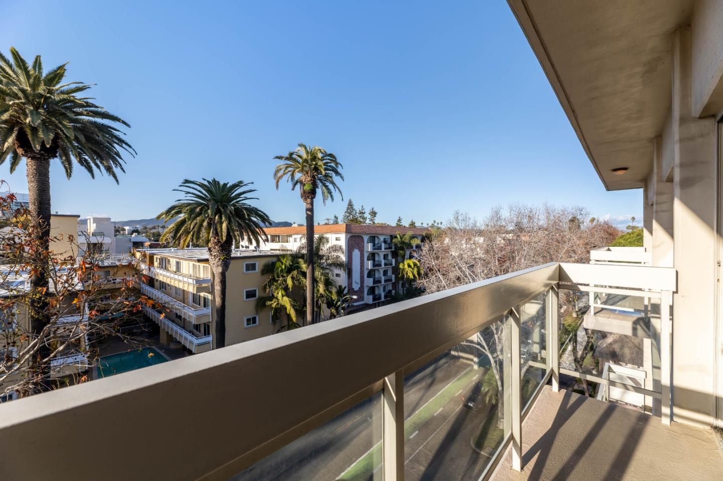 Detail Gallery Image 18 of 51 For 801 Ocean Ave #506,  Santa Monica,  CA 90403 - 2 Beds | 2/1 Baths