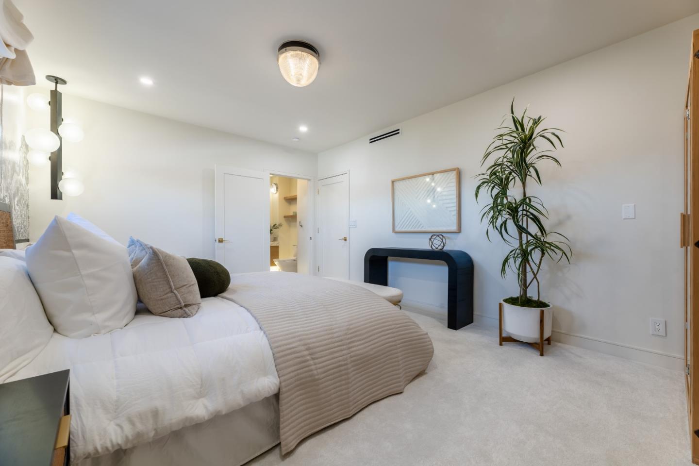 Detail Gallery Image 25 of 51 For 801 Ocean Ave #506,  Santa Monica,  CA 90403 - 2 Beds | 2/1 Baths