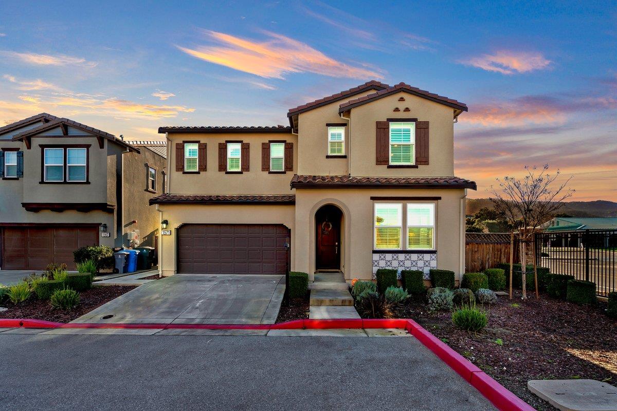 Detail Gallery Image 1 of 1 For 1571 Zephyr Pl, Gilroy,  CA 95020 - 4 Beds | 3 Baths