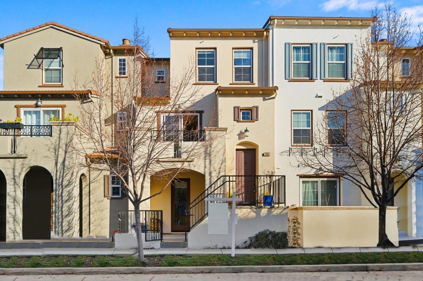 Detail Gallery Image 1 of 1 For 205 Hockney Ave, Mountain View,  CA 94041 - 3 Beds | 3/1 Baths