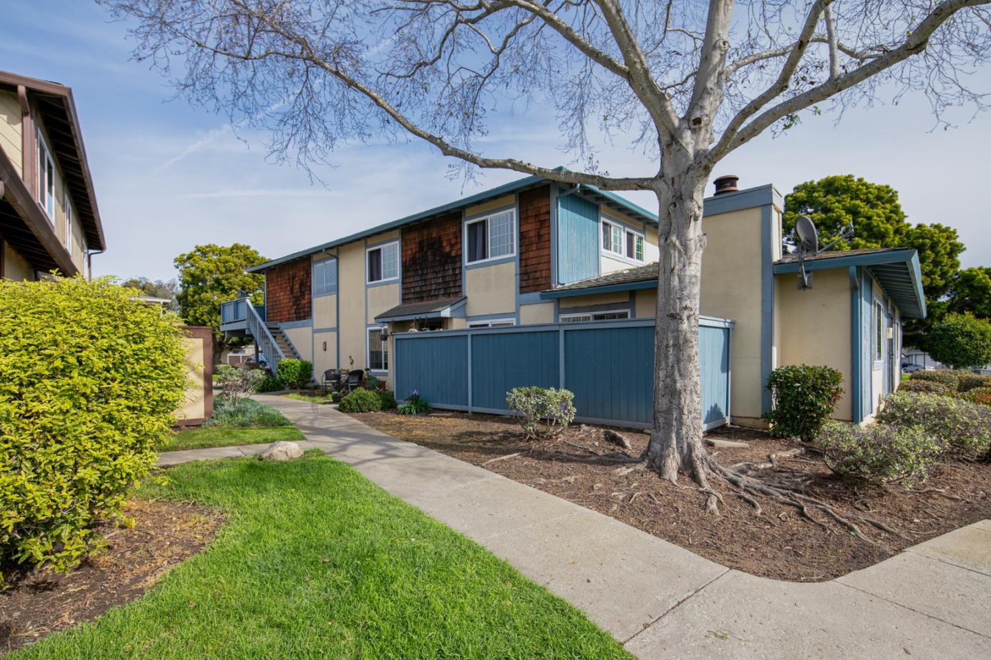 Detail Gallery Image 1 of 1 For 1871 Cherokee Dr #2,  Salinas,  CA 93906 - 3 Beds | 1/1 Baths