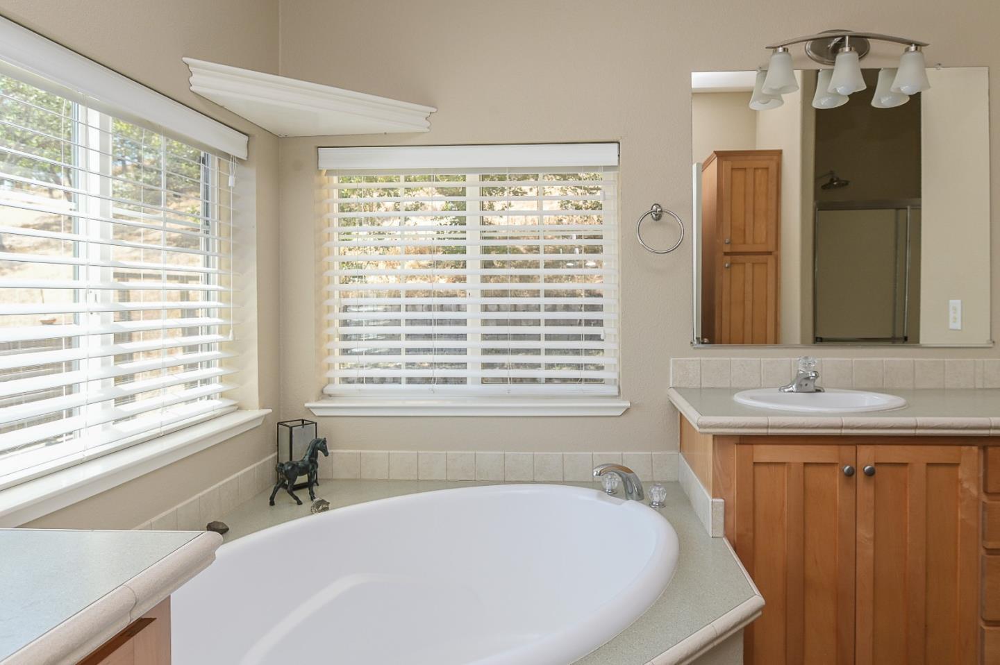 Detail Gallery Image 16 of 35 For 2700 Day Rd, Gilroy,  CA 95020 - 3 Beds | 2 Baths