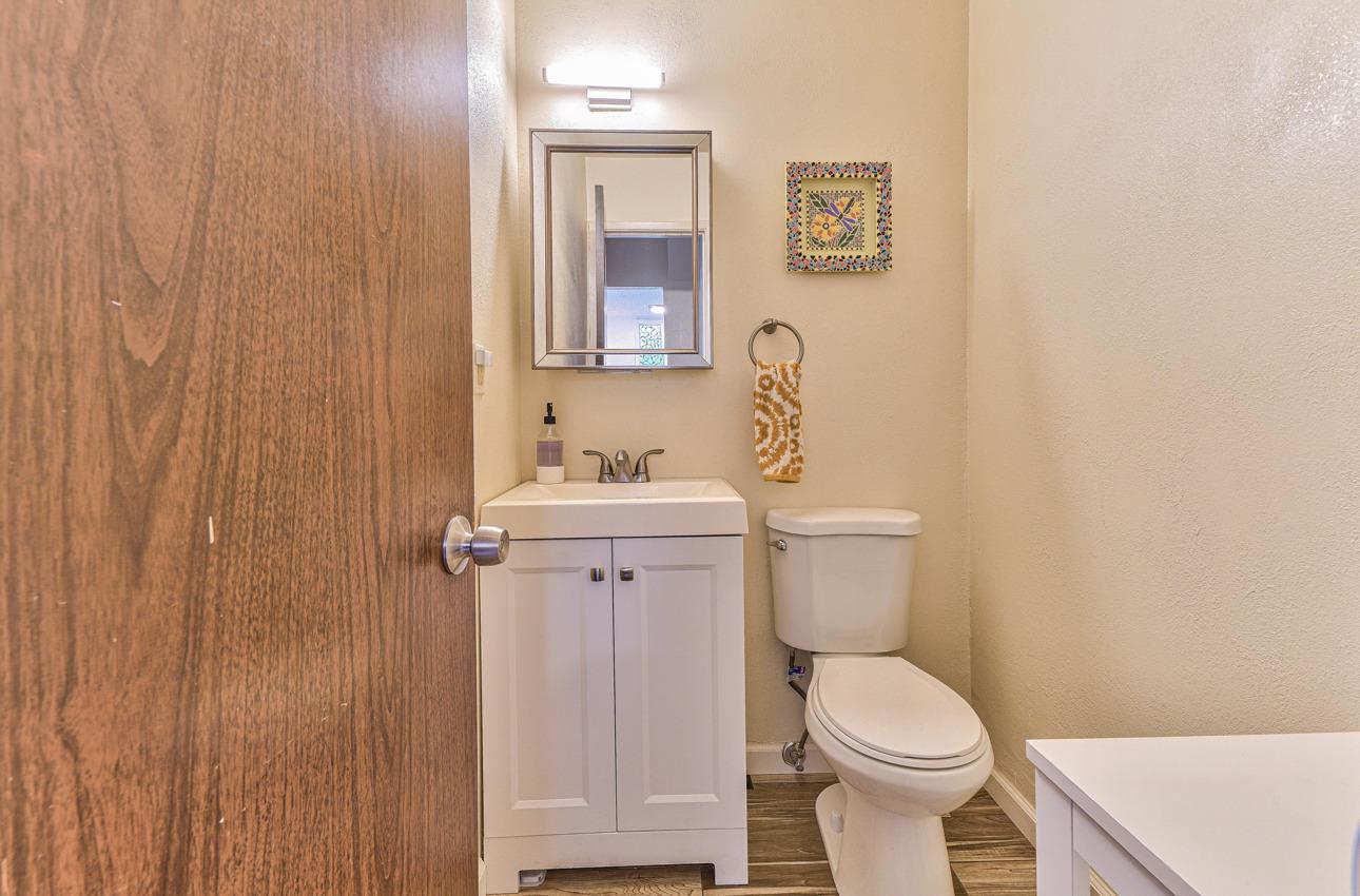 Detail Gallery Image 13 of 21 For 293 Sunnyhills Dr #293,  Watsonville,  CA 95076 - 3 Beds | 1/1 Baths