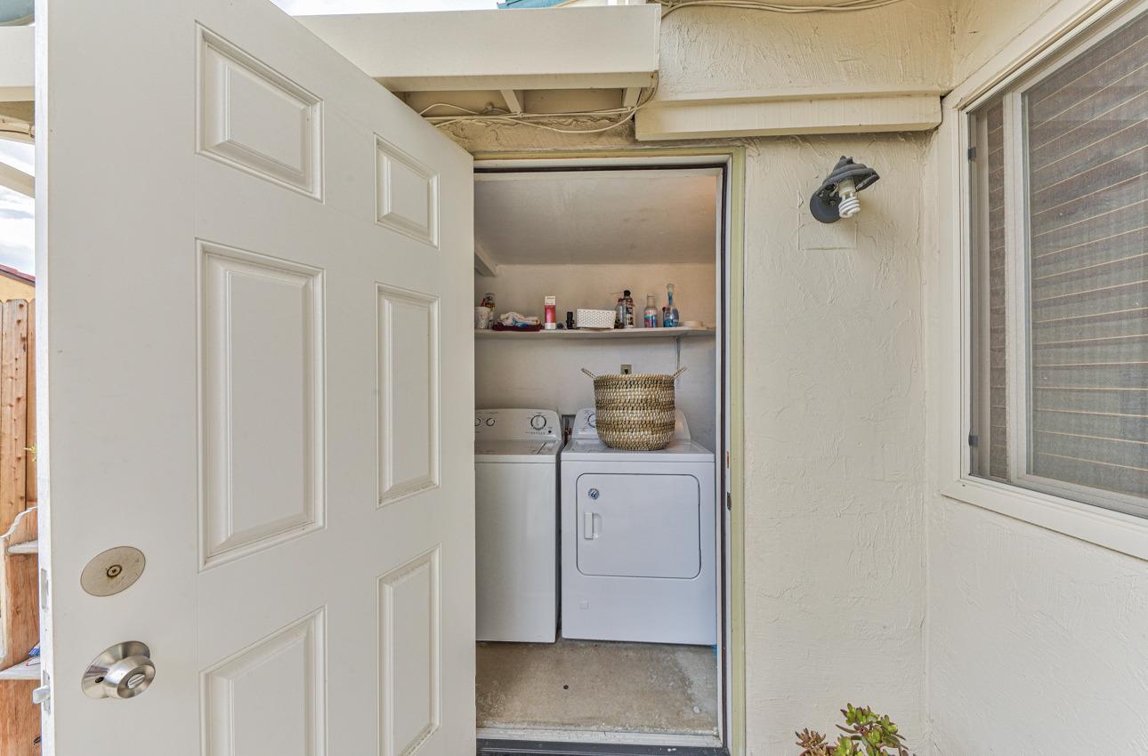 Detail Gallery Image 5 of 21 For 293 Sunnyhills Dr #293,  Watsonville,  CA 95076 - 3 Beds | 1/1 Baths