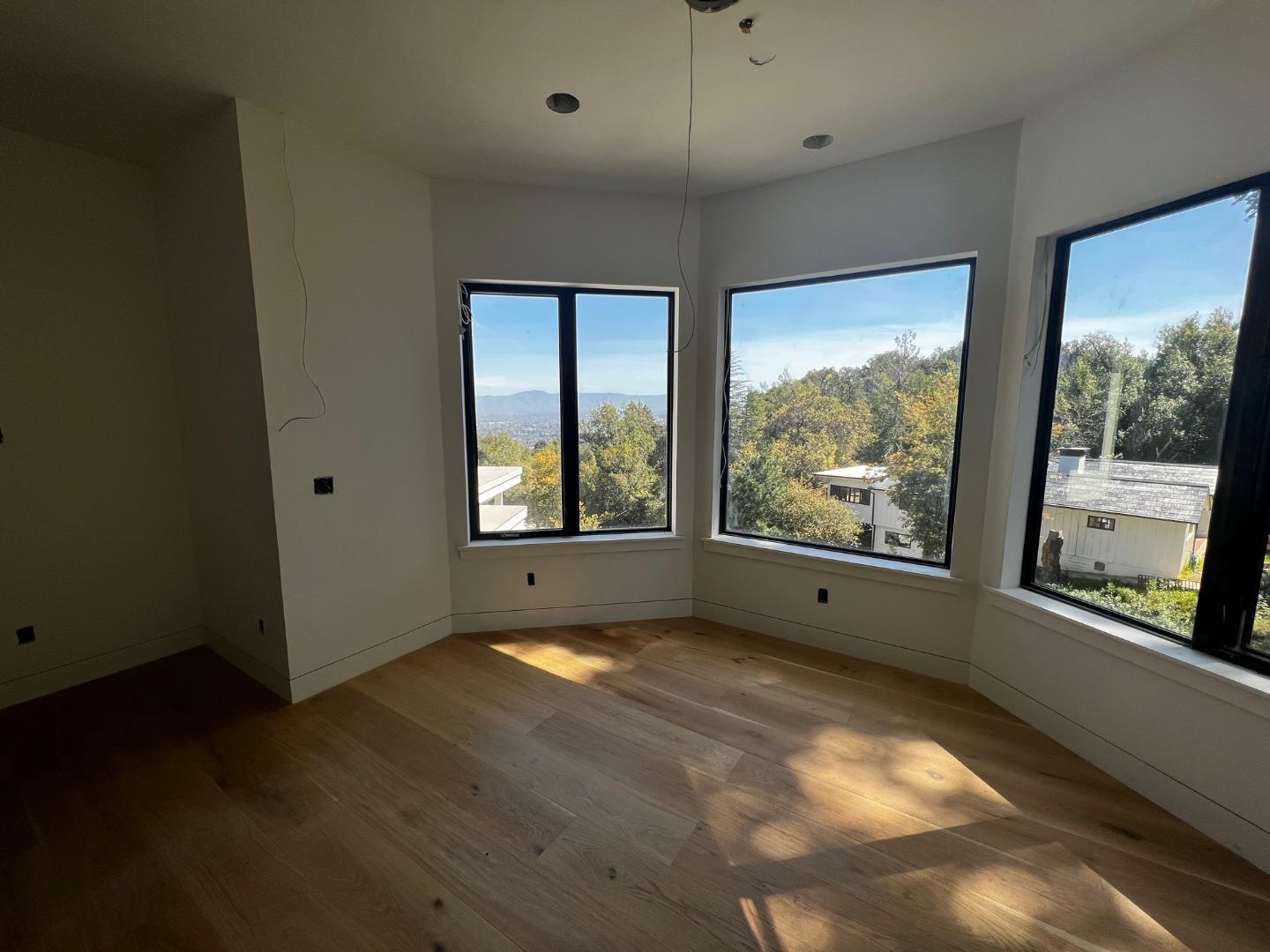 Detail Gallery Image 21 of 26 For 19042 Overlook Rd, Los Gatos,  CA 95030 - 4 Beds | 4/1 Baths