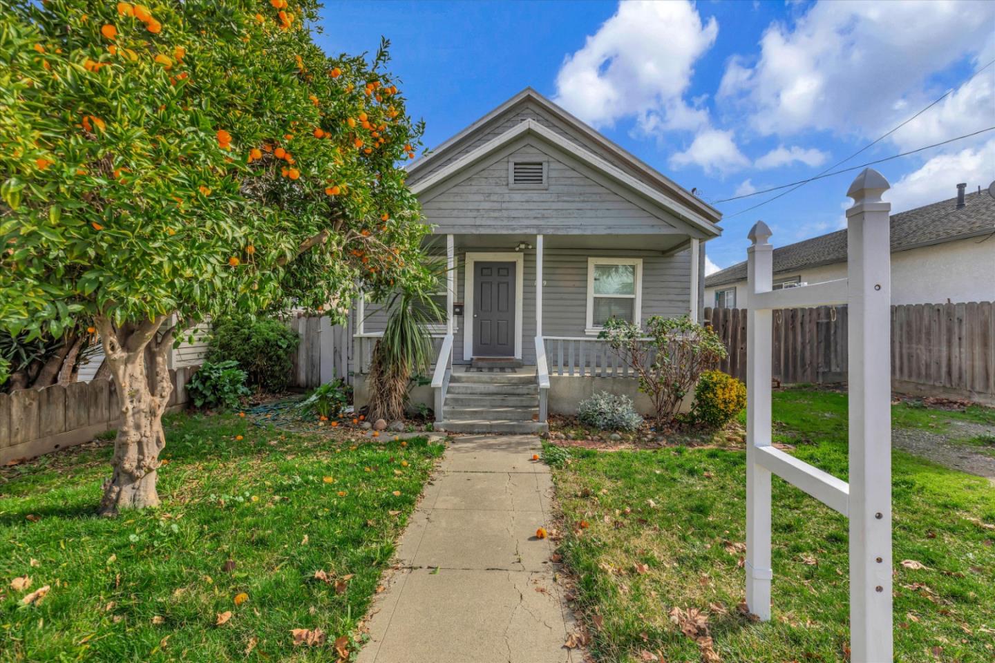 Photo of 1139 Monterey St in Hollister, CA