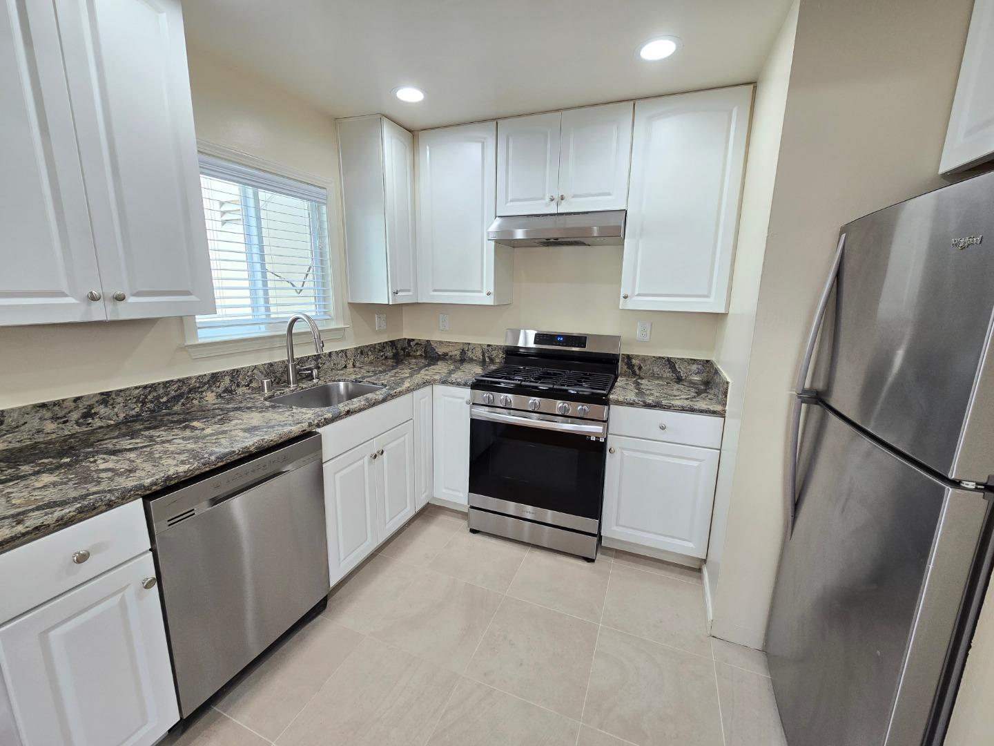 Detail Gallery Image 1 of 1 For 10216 Park Cir #2,  Cupertino,  CA 95014 - 2 Beds | 1 Baths