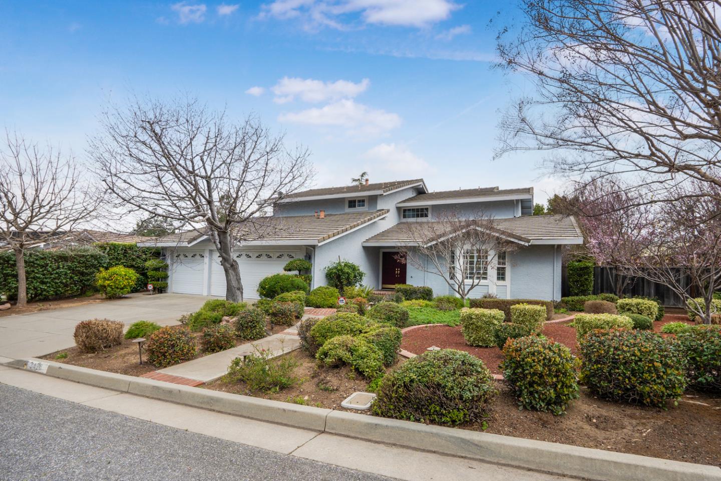 Detail Gallery Image 1 of 1 For 3426 Royal Meadow Ln, San Jose,  CA 95135 - 4 Beds | 3 Baths