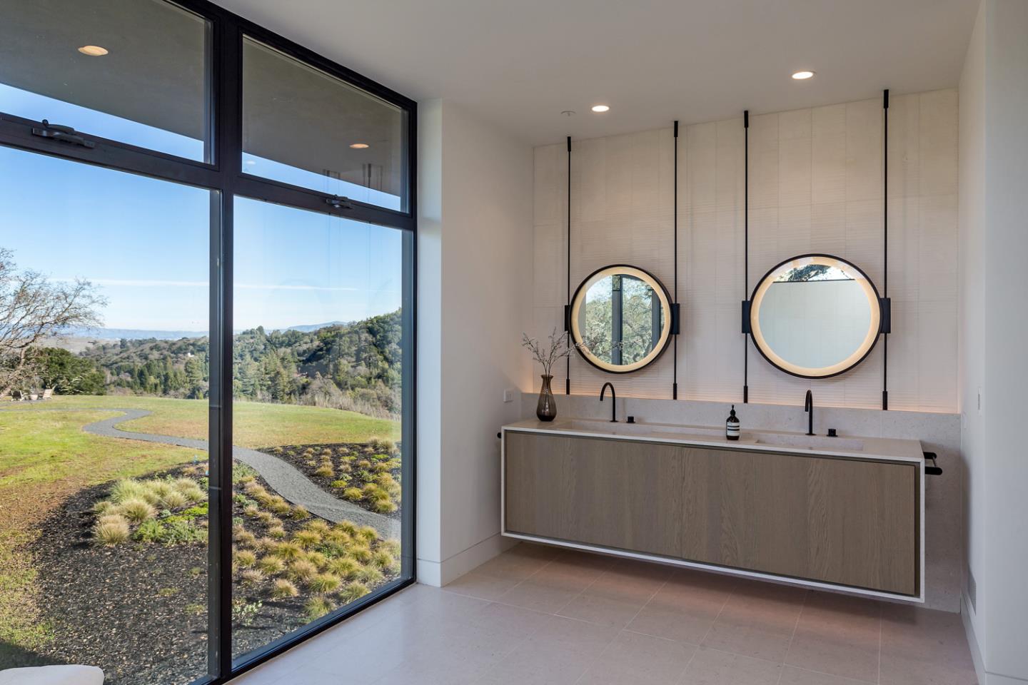 Detail Gallery Image 24 of 39 For 40 Firethorn Way, Portola Valley,  CA 94028 - 7 Beds | 7/2 Baths