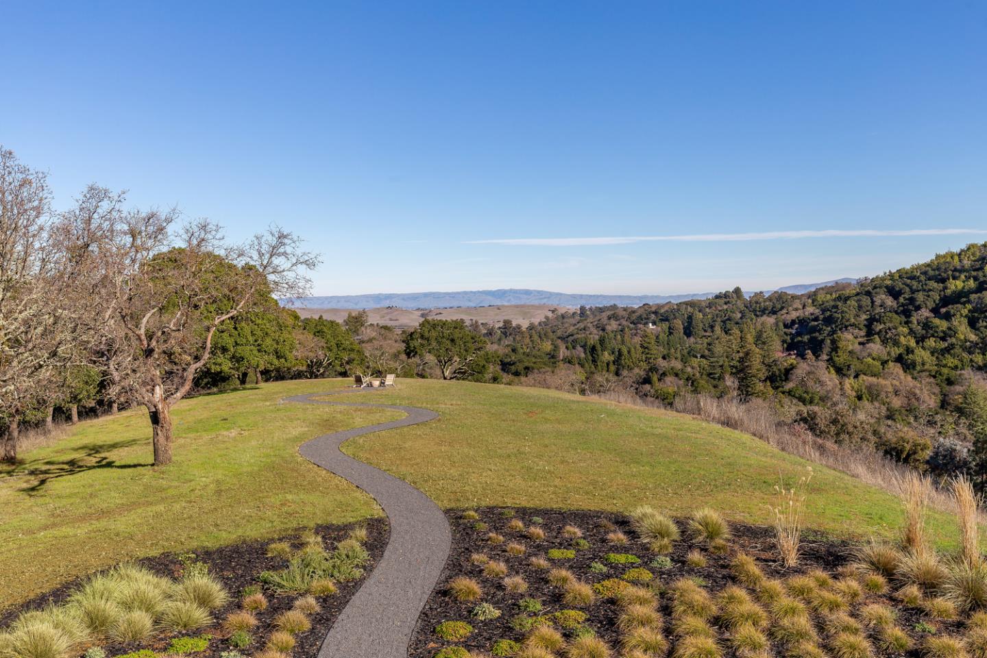 Detail Gallery Image 37 of 39 For 40 Firethorn Way, Portola Valley,  CA 94028 - 7 Beds | 7/2 Baths
