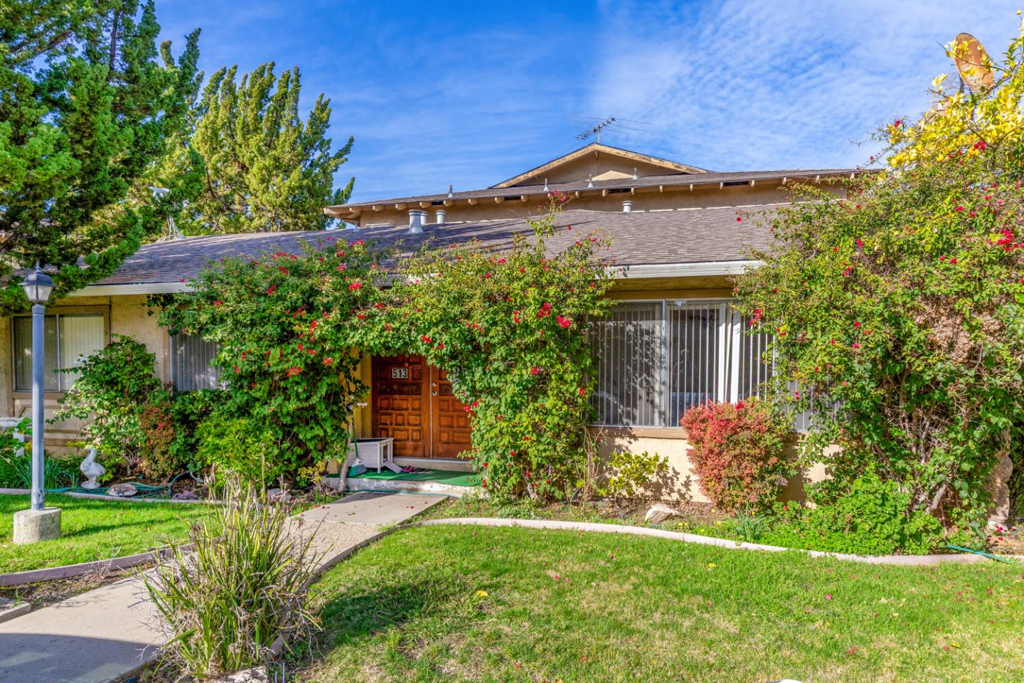 Photo of 513 Hope Ter in Sunnyvale, CA
