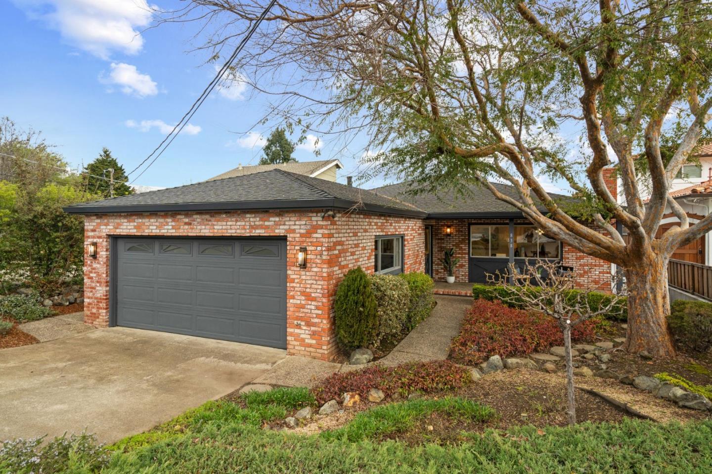 Detail Gallery Image 1 of 1 For 838 Seminole Way, Redwood City,  CA 94062 - 3 Beds | 2/1 Baths