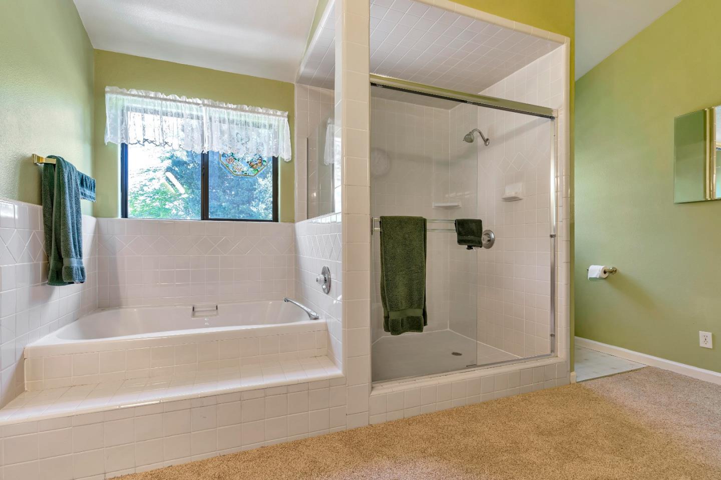 Detail Gallery Image 11 of 23 For 530 Lemos Ct, Hollister,  CA 95023 - 3 Beds | 2 Baths