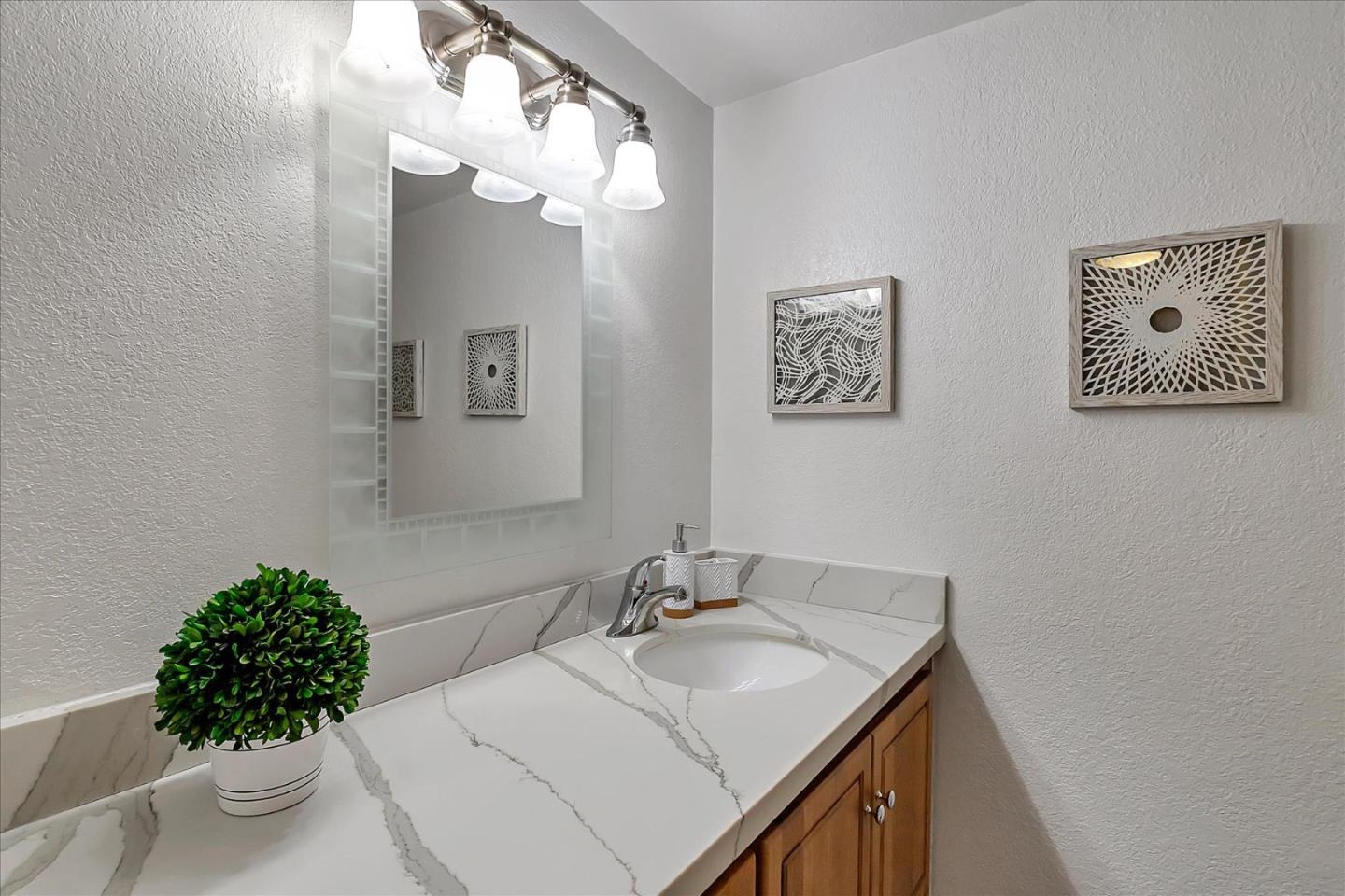 Detail Gallery Image 26 of 39 For 2124 Canoas Garden Ave #2,  San Jose,  CA 95125 - 2 Beds | 1/1 Baths