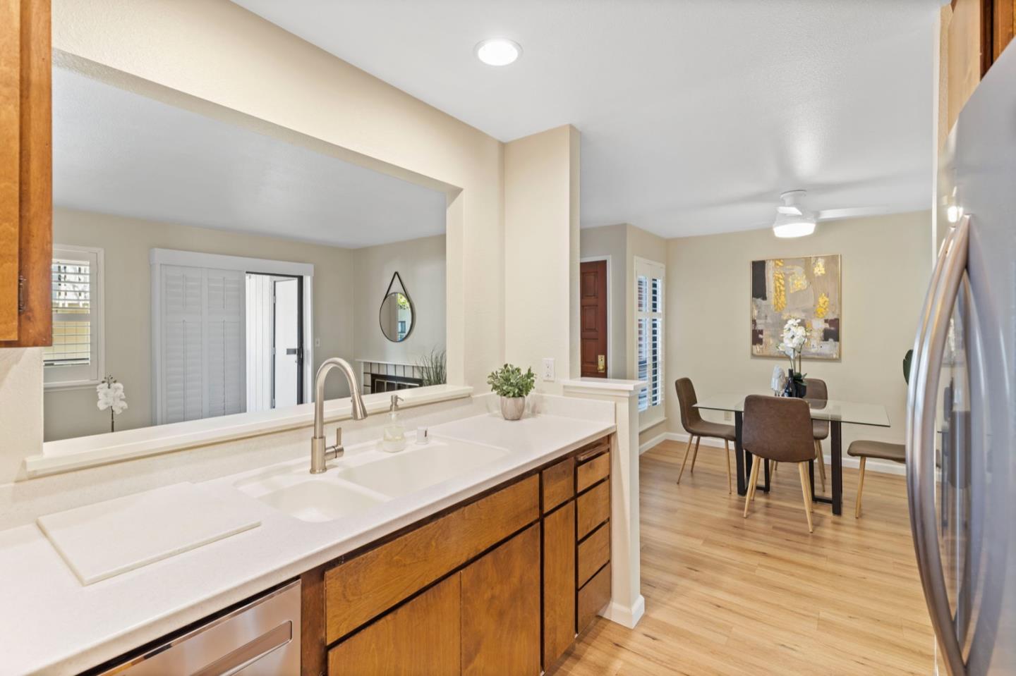 Detail Gallery Image 10 of 28 For 1554 Alma Ter, San Jose,  CA 95125 - 2 Beds | 2 Baths