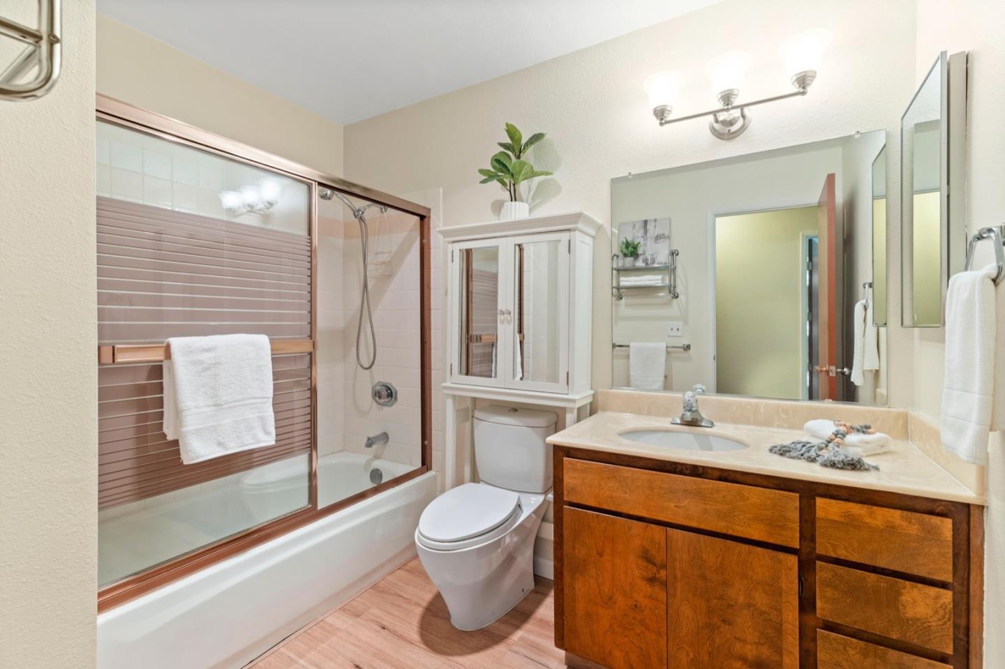 Detail Gallery Image 12 of 28 For 1554 Alma Ter, San Jose,  CA 95125 - 2 Beds | 2 Baths