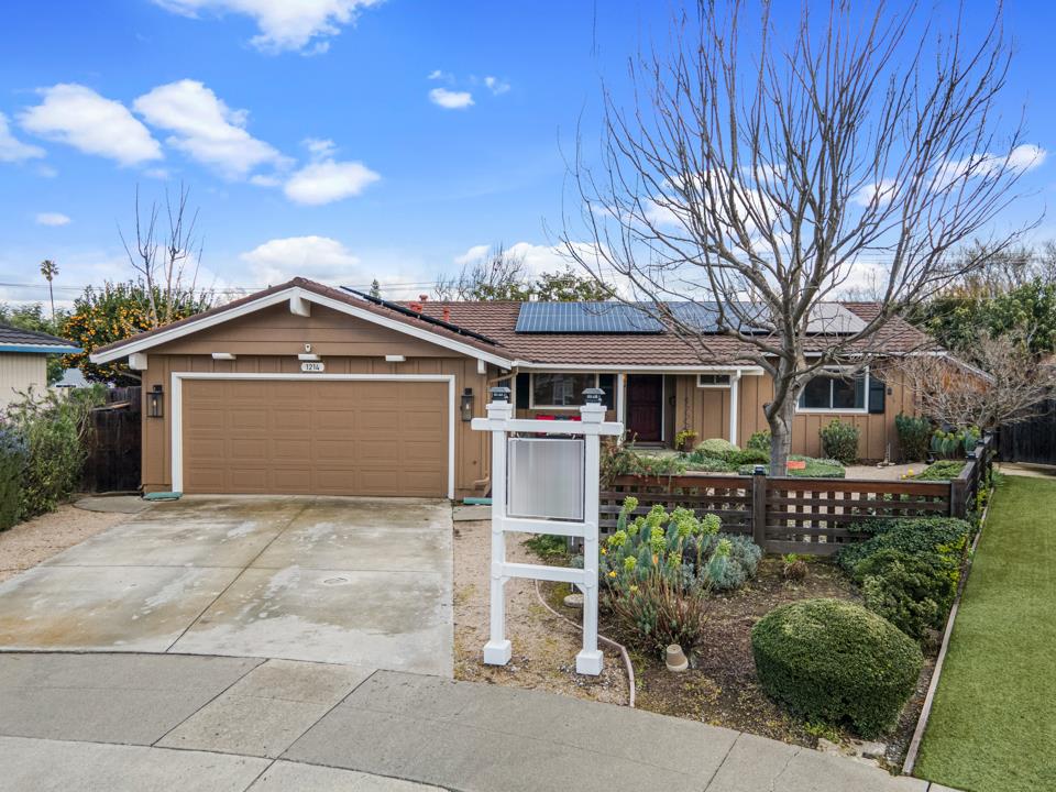 Detail Gallery Image 1 of 1 For 1214 Greenbriar Ave, San Jose,  CA 95128 - 3 Beds | 2 Baths