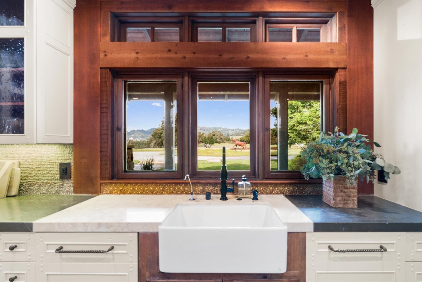 Detail Gallery Image 26 of 179 For 164 Pleasant Valley Rd, Aptos,  CA 95003 - 4 Beds | 5/1 Baths
