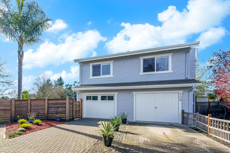 Detail Gallery Image 1 of 37 For 126 Falmouth Ct, Aptos,  CA 95003 - 2 Beds | 2 Baths