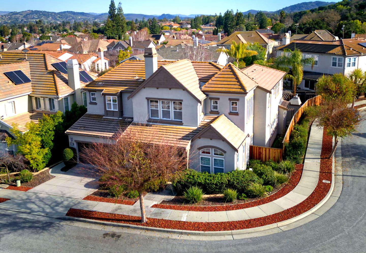 Detail Gallery Image 1 of 1 For 6598 Broadacres Dr, San Jose,  CA 95120 - 4 Beds | 3/1 Baths