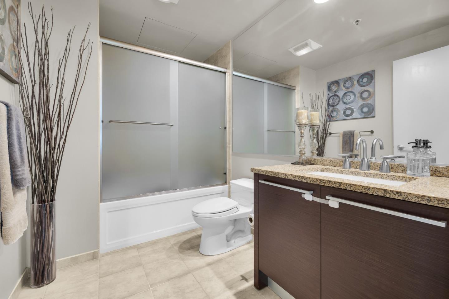 Detail Gallery Image 31 of 38 For 425 1st St #2703,  San Francisco,  CA 94105 - 2 Beds | 2 Baths