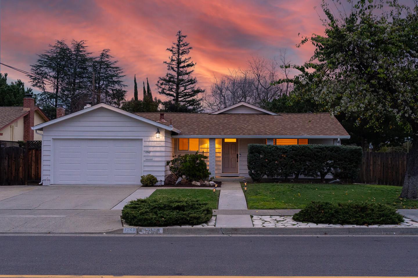 Detail Gallery Image 1 of 1 For 1748 Hayford Dr, San Jose,  CA 95130 - 3 Beds | 2 Baths