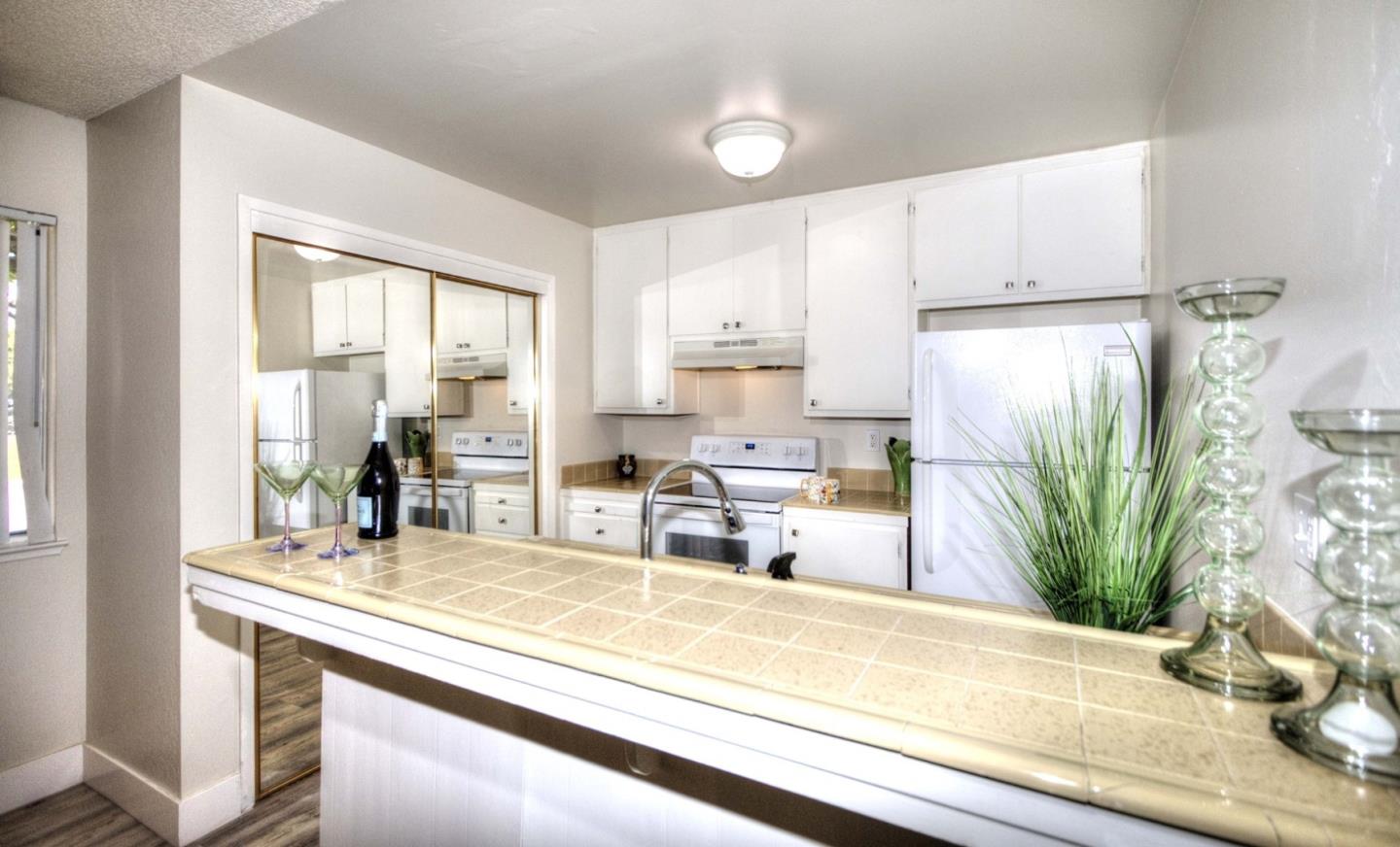Detail Gallery Image 8 of 15 For 1355 Ruby Ct #1,  Capitola,  CA 95010 - 2 Beds | 1 Baths