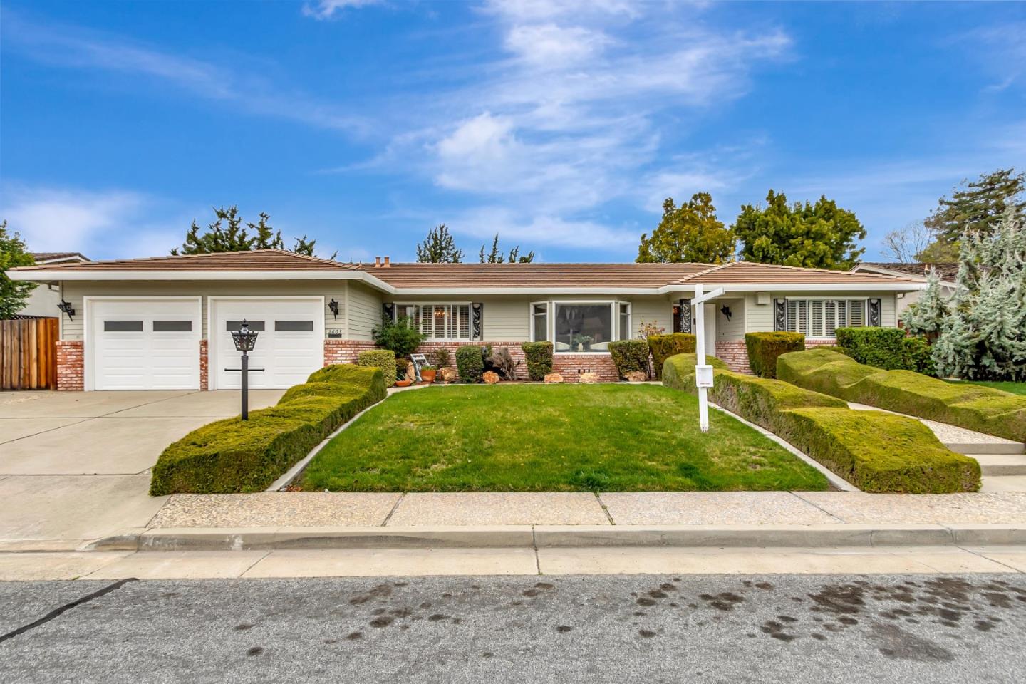 Detail Gallery Image 1 of 1 For 2663 Tuliptree Ln, Santa Clara,  CA 95051 - 3 Beds | 2/1 Baths